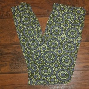 Lularoe TC leggings. Tall and curvy gray yellow